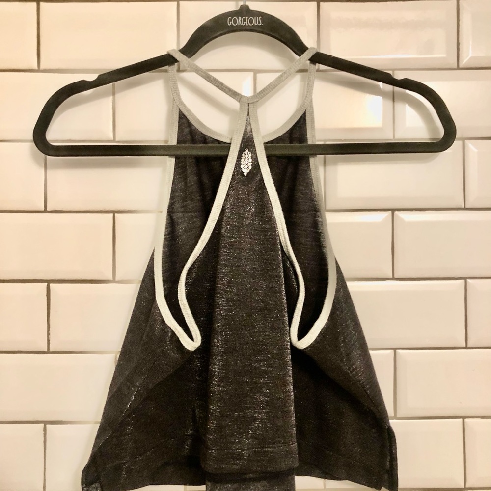 This top is ready for a hot workout or the beach or club.  🪩💫🫶🏽💛